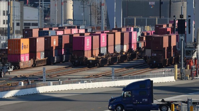 Cảnh báo khủng hoảng ngành ô tô trước động thái tăng thuế mới của ông Trump